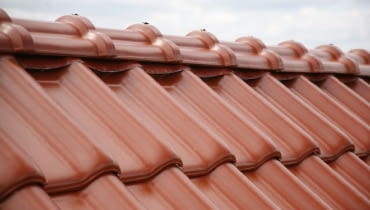 Gąsiory dachowe dach,gąsiory dachowe,kalenica,dachówka ceramiczna