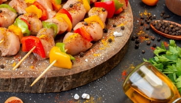Wakacyjne grzechy kuchenne. Co zostaje po grillu – i co z tym robimy? Wakacyjne grzechy kuchenne. Co zostaje po grillu – i co z tym robimy?