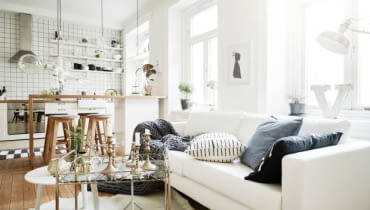 Mieszkanie w Goteborgu - 47 m kw. Salon. mieszkanie w skandynawskim stylu, skandynawkie mieszkanie, dwupokojowe mieszkanie