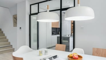 Jadalnia w nowoczesnym apartamencie