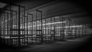 Hale stalowe – jak konstrukcje stalowe zmieniają krajobraz współczesnego przemysłu