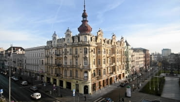 Kamienica na rogu pl. Wolności i ul. Gdańskiej 03.12.2013 Bydgoszcz . Elewacja kamienica na placu Wolnosci . Fot. Tymon Markowski / Agencja Gazeta