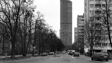Sky Tower widziany od ulicy Kruczej, fot. z cyklu Obsesja, Wrocław 2014