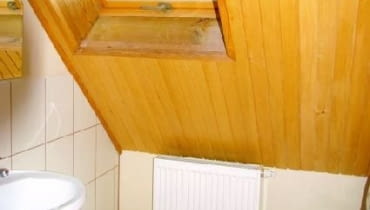 Okno połaciowe w łazience Okno połaciowe w łazience