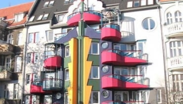 Kamienica na Wybrzeżu Wyspiańskiego 36, Wrocław, proj. Wojciech Jarząbek, 1996 Kamienica na Wybrzeżu Wyspiańskiego 36, Wrocław, proj. Wojciech Jarząbek, 1996