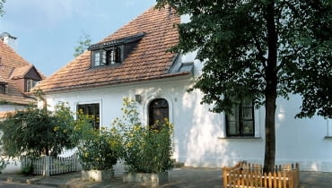 Grubowarstwowe tynki cementowo-wapienne to najpopularniejsza elewacja domów budowanych kilkadziesiąt lat temu elewacje,elewacje domów,tynk,tynki