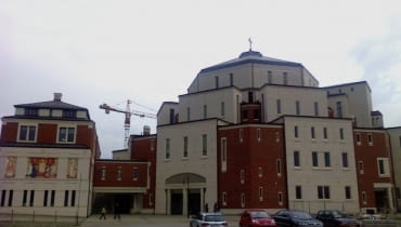 Kościół bł. Jana Pawła II w Krakowie Kościół bł. Jana Pawła II w Krakowie