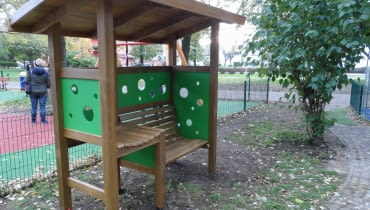 Ławka dla mam karmiących