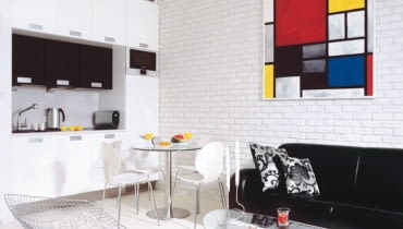 UWAGA ! PONOWNA PUBLIKACJA WYLACZNIE ZA ZGODA WLASCICIELI WARSZAWA , MIESZKANIE W KAMIENICY , POKOJ DZIENNY , MEBLE STYLIZACJA AGNIESZKA OSAK-REJMER FOT. SYLWESTER REJMER PUBLIKACJA CZTERY KATY NR 1 (219) - 1 2010 PUBLIKACJA CZTERY KATY NR 2 (232) - 2 2011