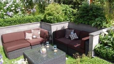 Sposoby na optyczne powiększanie ogrodu. Granice posesji ukryte za ścianą zieleni Sposoby na optyczne powiększanie ogrodu. Granice posesji ukryte za ścianą zieleni