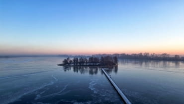 Pomost widokowy na Jeziorze Słupeckim. Proj. Paweł Grobelny Pomost widokowy na Jeziorze Słupeckim. Proj. Paweł Grobelny