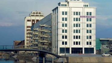 strasburg, rewitalizacja, adaptacja, biblioteka, francja, budynek