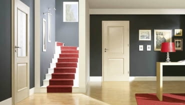 Drzwi wewnętrzne nie tylko dzielą przestrzeń i zapewniają intymność w pomieszczeniach, ale też są istotnym elementem wykończenia wnętrz. drzwi wewnętrzne