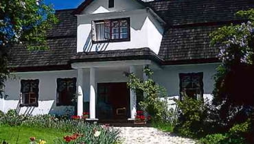 Dwór Włodzimierza Tetmajera pozostaje wciąż w rękach rodziny Dwór Włodzimierza Tetmajera pozostaje wciąż w rękach rodziny