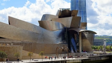 Architektura Bilbao - nowoczesne budynki ikony i efekt Bilbao [PRZEWODNIK ARCHITEKTONICZNY]