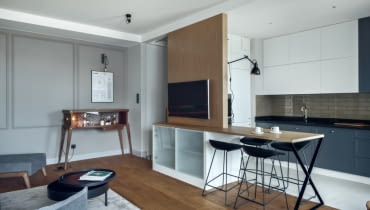 Otwarta kuchnia pozwoliła zaoszczędzić przestrzeń.