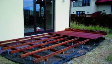 taras, wykończenie tarasu, deski na tarasie