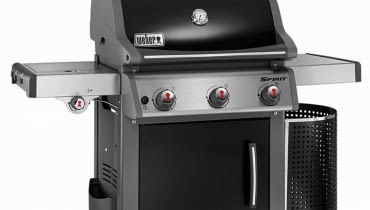 Nie ma garden party bez grilla! To proste urządzenie zamieni każde spotkanie w ogrodowym plenerze w prawdziwą ucztę. Grill gazowy z 3 palnikami i 2 rusztami, Weber, ok. 3500 zł. Artikel verf?ogbar in: Deutschland,?nsterreich,Schweiz,Osteuropa Berechtigte User: alle Bildstatus: online Sonstiges: Neuheit 2013