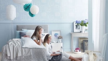 Dziecięca sypialnia w błękicie Tapeta do sypialni. Jaką tapetę wybrać?