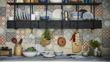 IKEA: serwetki Finsttilt, 30 szt., 33 x S33 cm, niebieski/kwiaty, 5,99 zł Jesienne nowości do kuchni od sieci IKEA