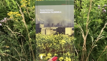 Książka 'Nowohucka telenowela' Renaty Redłowskiej [BRYŁA CZYTA]