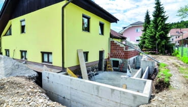 Remont domu to duże przedsięwzięcie pod względem logistycznym, dlatego zanim do niego przystąpimy, warto wcześniej rozplanować kolejność wszystkich prac Remont domu to duże przedsięwzięcie pod względem logistycznym, dlatego zanim do niego przystąpimy, warto wcześniej rozplanować kolejność wszystkich prac