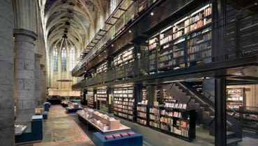 księgarnia w Maastricht; projekt: Merkx Girod