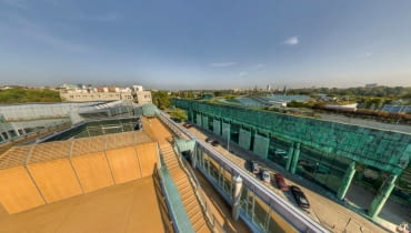 Nowy gmach Wydziału Neolingwistyki UW. Widok z dachu 17.09.2012 WARSZAWA . MESKA TOALETA W NOWYM GMACHU WYDZIALOW LINGWISTYKI . CYKL O ARCHITEKTURZE WARSZAWA OD NOWA . FOT. AGATA GRZYBOWSKA / AGENCJA GAZETA SLOWA KLUCZOWE: GMACH WYDZIAL LINGWISTYKA ARCHITEKTURA ZDJĘCIE DO WKŁADKI: DLOWA strony lokalne GW - WarszawaGazeta_Stoleczna