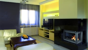 Aby kominek działał właściwie, potrzebuje odpowiedniej ilości świeżego powietrza do spalania - 10 m3 na 1 kW mocy wkładu Aby kominek działał właściwie, potrzebuje odpowiedniej ilości świeżego powietrza do spalania - 10 m3 na 1 kW mocy wkładu