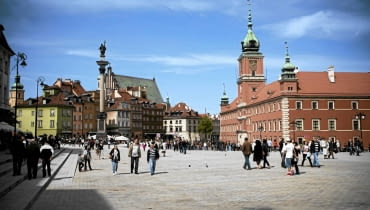 Warszawska Starówka - Kolumna Zygmunta 08.05.2011 WARSZAWA , PLAC ZAMKOWY , ZAMEK KROLEWSKI , KOLUMNA ZYGMUNTA , STAROWKA . FOT. FRANCISZEK MAZUR / AGENCJA GAZETA SLOWA KLUCZOWE: ZABYTKI ATRCHITEKTURA TURYSTYKA STOLICA STARE MIASTO