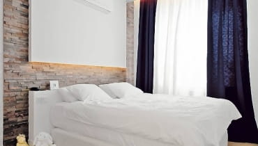 WNETRZA , POKOJ , SYPIALNIA - LOZKO