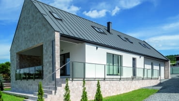 Dach kryty blachą Dach kryty blachą