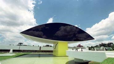 Muzeum im. Oscara Niemeyera, Kurytyba, Brazylia, proj. Oscar Niemeyer Muzeum im. Oscara Niemeyera, Kurytyba, Brazylia, proj. Oscar Niemeyer