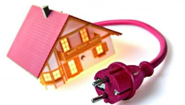 Rachunki za energię to spora częśc wydatków na utrzymanie domu. Podpowiadamy, jak je obniżyć oszczędzanie energii, prąd