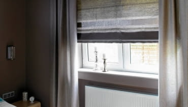 02.07.2014 , Warszawa , wnetrza , okna . zasłony , rolety , sesja dla : Cztery Katy , stylizacja Elzbieta Blasikiewicz . Fot. Michal Mutor SLOWA KLUCZOWE: WNETRZA