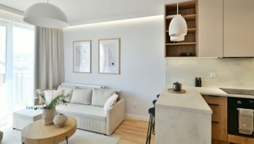 Małe mieszkanie w jasnych kolorach