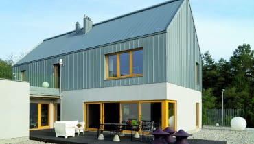 Aby dach kryty blachą wyglądał efektownie, konieczne jest właściwe ułożenie materiału OLYMPUS DIGITAL CAMERA