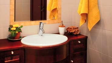 Zrób to sam. Nie warto wzywać hydraulika tylko po to, by udrożnił zatkany zlew lub umywalkę. Z tym kłopotem poradzimy sobie sami. 31.01.2009 WARSZAWA CZTERY KATY WYMIANA CZYSZCZENIE SYFONU SYFON LAZIENKA