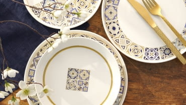 Porcelana Azulea. Porcelana na wielkanocnym stole
