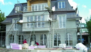 Termomodernizacja pozwala zmniejszyć zużycie energii i tym samym wysokość rachunków za ogrzewanie Termomodernizacja pozwala zmniejszyć zużycie energii i tym samym wysokość rachunków za ogrzewanie