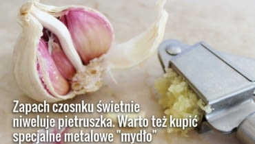Wyciskarka do czosnku pomoże zminimalizować kontakt rąk z czosnkiem