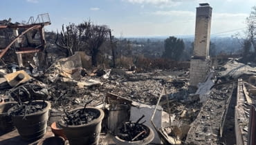 Kesler House projetu Richarda Neutry spłonął doszczętnie