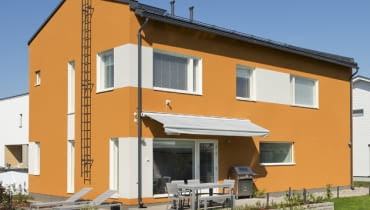 Do tynków cienkowarstwowych kupuje się farby w systemie: do tynków akrylowych - farby akrylowe, do silikatowych - silikatowe farby elewacyjne, malowanie elewacji