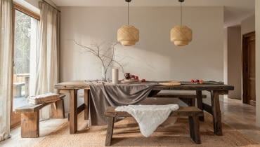 Jadalnia w stylu japandi.