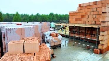Najczęściej do budowy ścian zewnętrznych stosuje się pustaki ceramiczne Najczęściej do budowy ścian zewnętrznych stosuje się pustaki ceramiczne