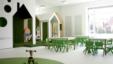 Żłobek Miejski nr 1 w Wągrowcu. Projekt budynku - biuro projektowe Wojciecha Błaszaka - Pracownia 21; projekt wnętrz - DECOCAFE