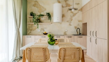 Mieszkanie w stylu boho w sercu warszawskiej Woli