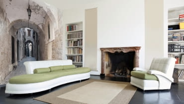 <B>Nic tak nie powiększa optycznie pomieszczenia, jak dobrze dobrana fototapeta. Motywy, które idealnie sprawdzą się w tej roli, to pejzaże, uliczki lub abstrakcje z wydłużoną perspektywą. Wszystko to daje wrażenie przestrzenności, sprawia, że wnętrze nabiera głębi. Warto pamiętać, że nie metraż się liczy, lecz sprytne oszukanie oka.</B> <BR />Przejście - fototapeta winylowa, 300 x 200 cm, 999,36 zł, PIXERS <B>Nic tak nie powiększa optycznie pomieszczenia, jak dobrze dobrana fototapeta. Motywy, które idealnie sprawdzą się w tej roli, to pejzaże, uliczki lub abstrakcje z wydłużoną perspektywą. Wszystko to daje wrażenie przestrzenności, sprawia, że wnętrze nabiera głębi. Warto pamiętać, że nie metraż się liczy, lecz sprytne oszukanie oka.</B> <BR />Przejście - fototapeta winylowa, 300 x 200 cm, 999,36 zł, PIXERS