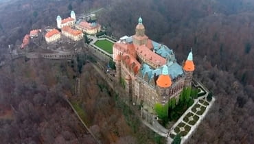 Zamek Książ po pożarze widziany z drona Zamek Książ po pożarze widziany z drona