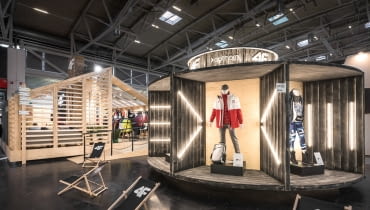 Stoisko firmy 4F zaprojektowane w pracowni mode:lina. Stoisko firmy 4F zaprojektowane w pracowni mode:lina.